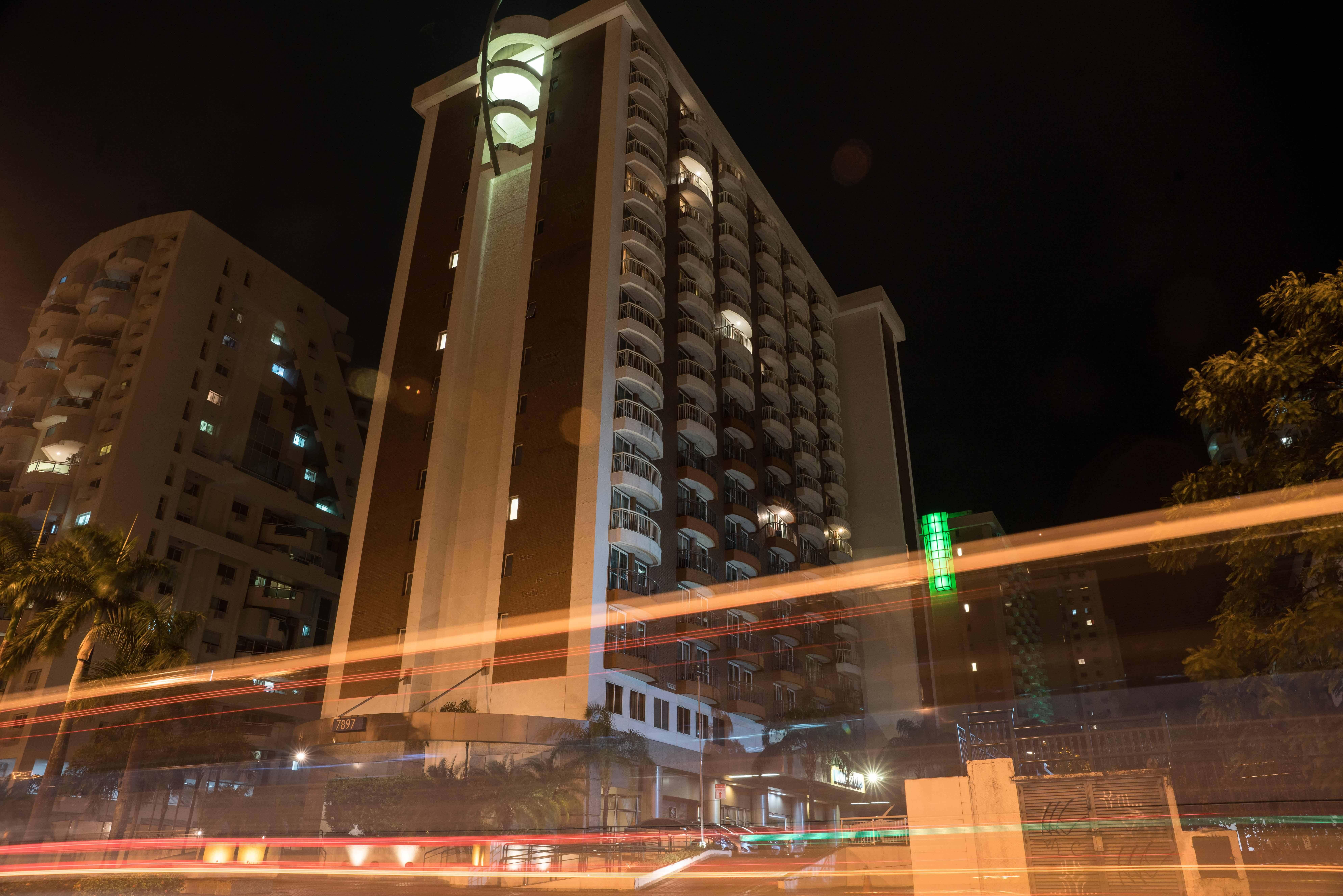 Plaza Barra First Hotel Рио де Жанейро Екстериор снимка